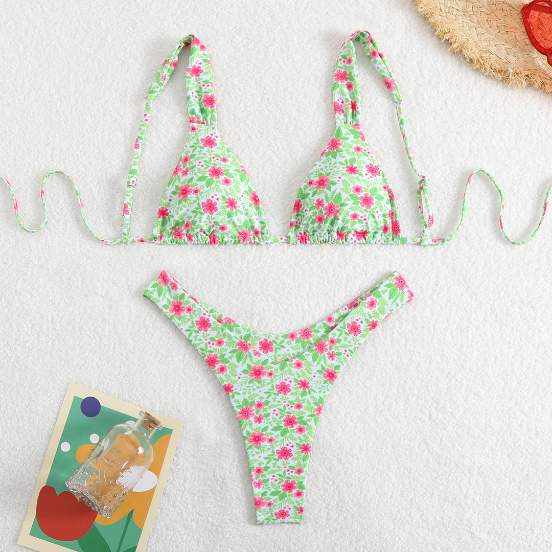 Women Triangle Bikini Set with adjustable straps and trendy pattern Mune Fashion