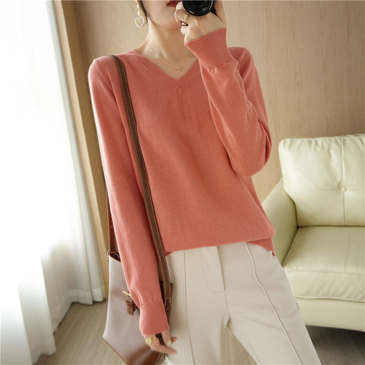 Women's Lightweight V-Neck Fine Knit Sweater made of Cashmere-Soft Cotton Blend with Elastic Ribbed Cuffs Mune Fashion