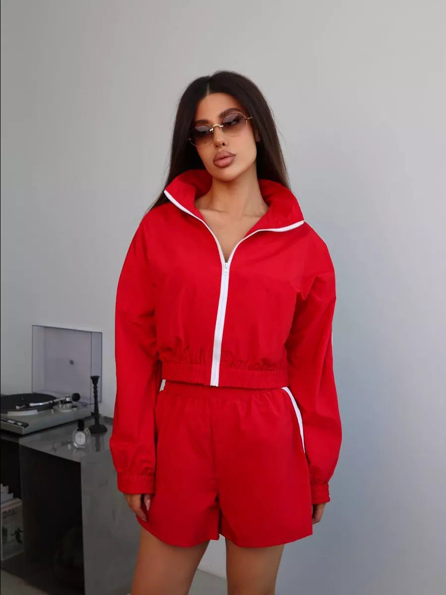 Women's nano short sports tracksuit with crop zip jacket and elastic high-waist shorts Mune Fashion