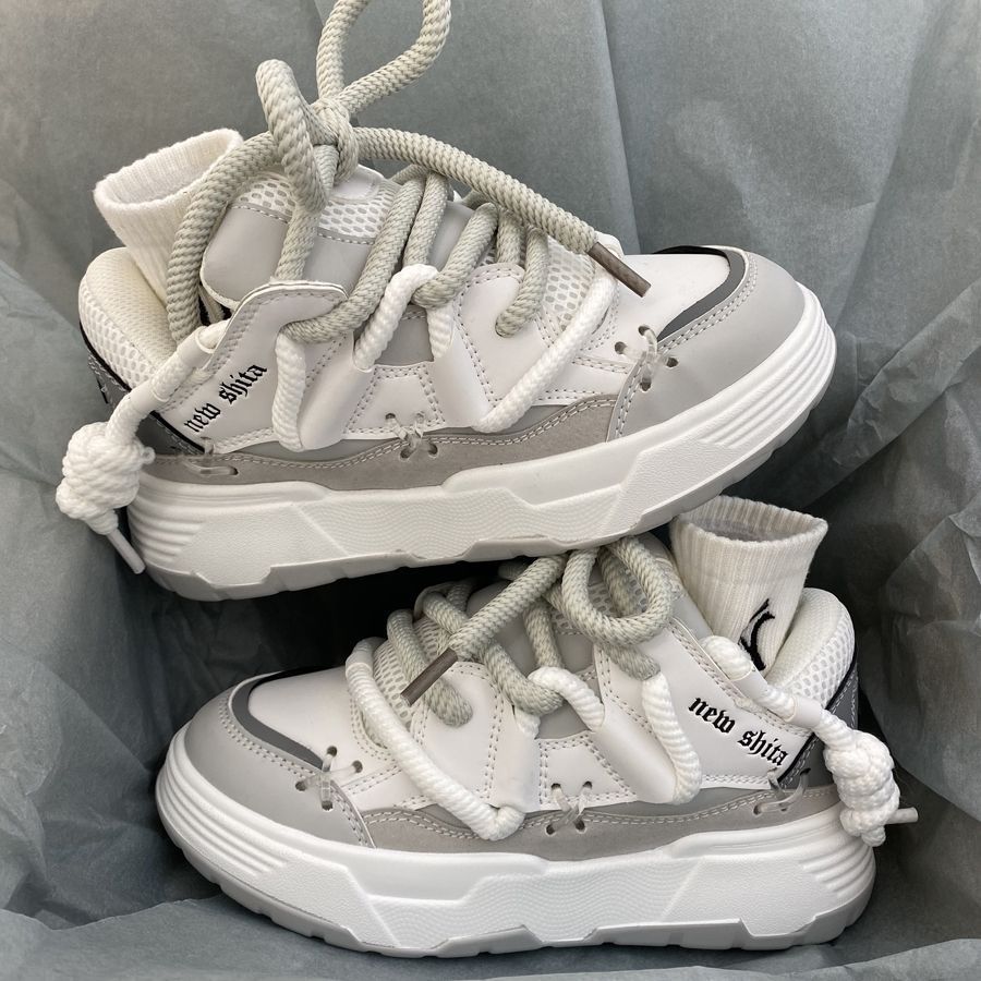 Women's Athletic Sneakers with Innovative Cushioning and Robust Design Mune Fashion