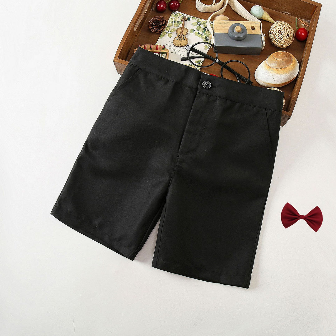 Ladies stylish shorts made of light, breathable material Mune Fashion