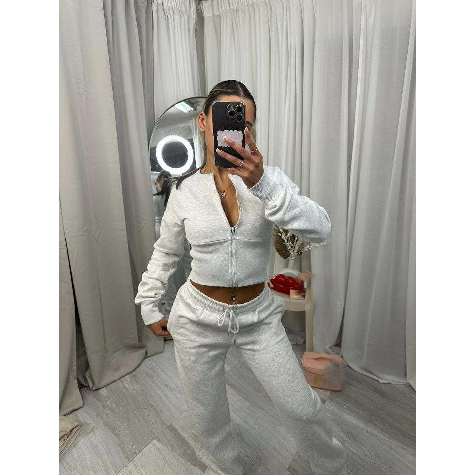 Women's short zip-cropped shirt with shaping waistband and wide relaxed sweatpants with drawstring Mune Fashion