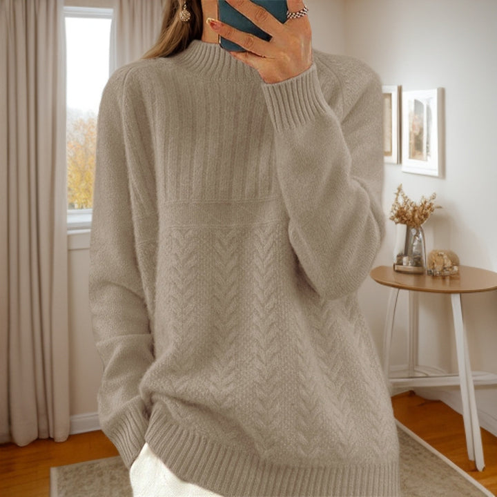 Women's cozy chunky knit round neck sweater with cable pattern and ribbed cuffs Mune Fashion