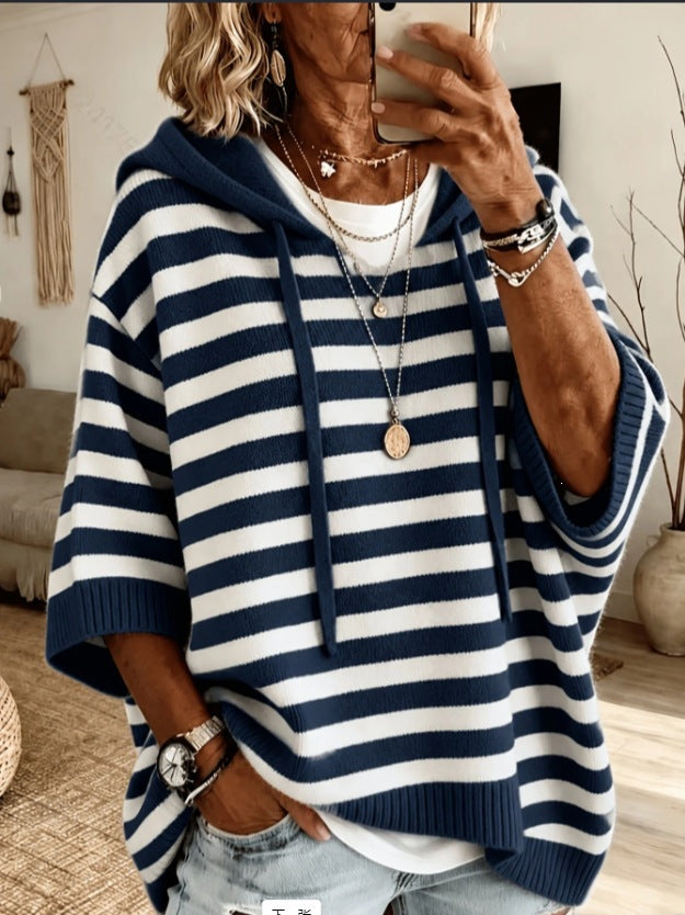Women's oversized knit poncho with hood and short sleeves Mune Fashion