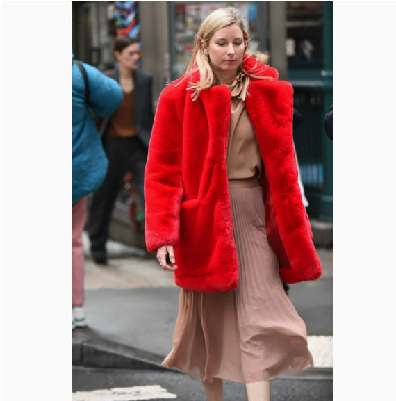 Women’s short coat made of luxurious faux fur with soft high pile and straight cut Mune Fashion