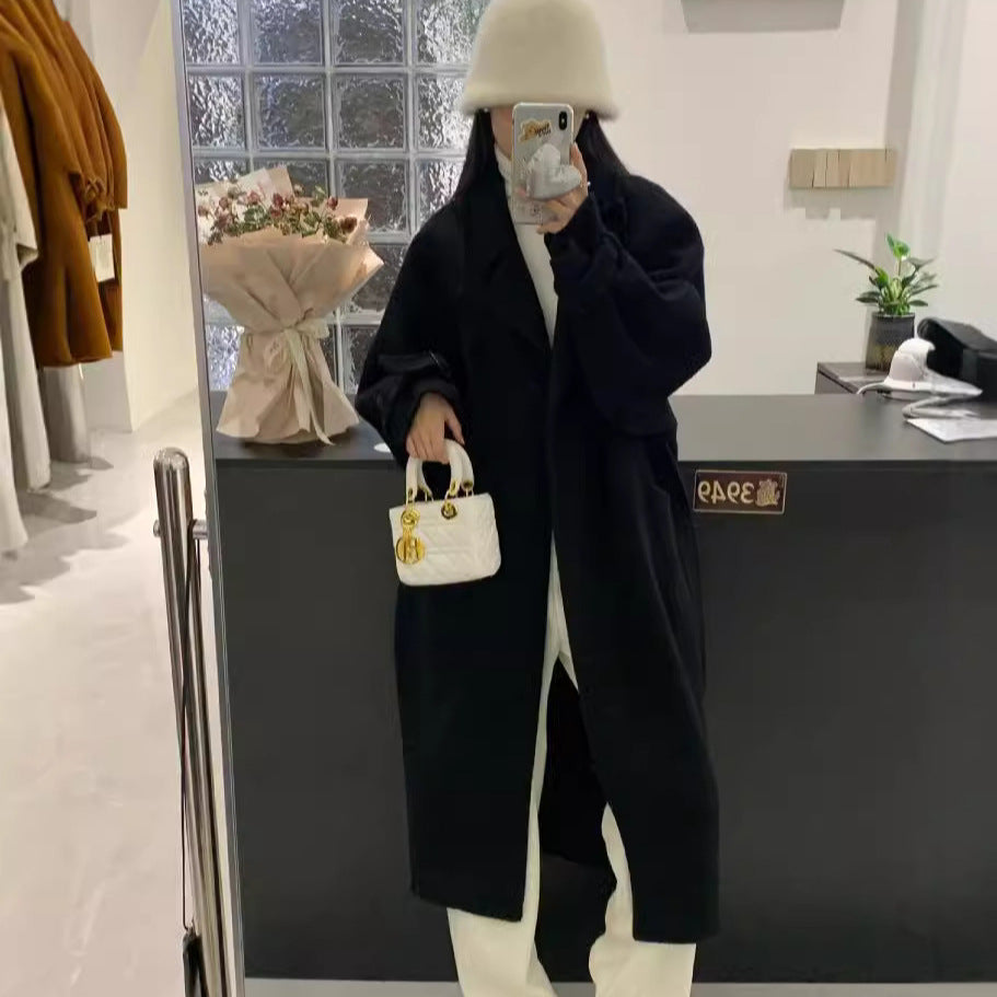 Women's oversized coat with dropped shoulder and long silhouette Mune Fashion