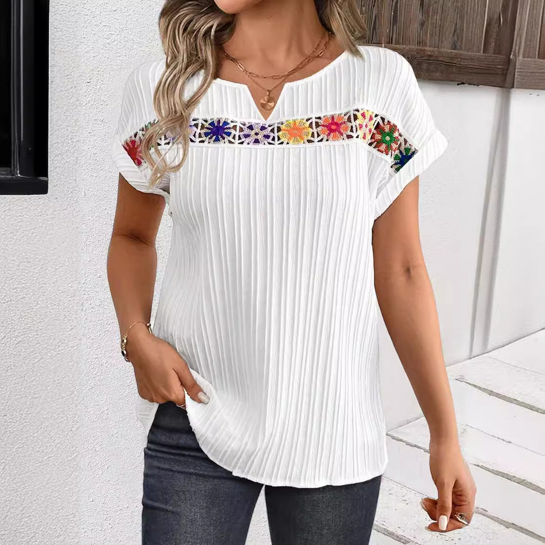 Women's cropped ribbed top with lace trim and V-slit Mune Fashion