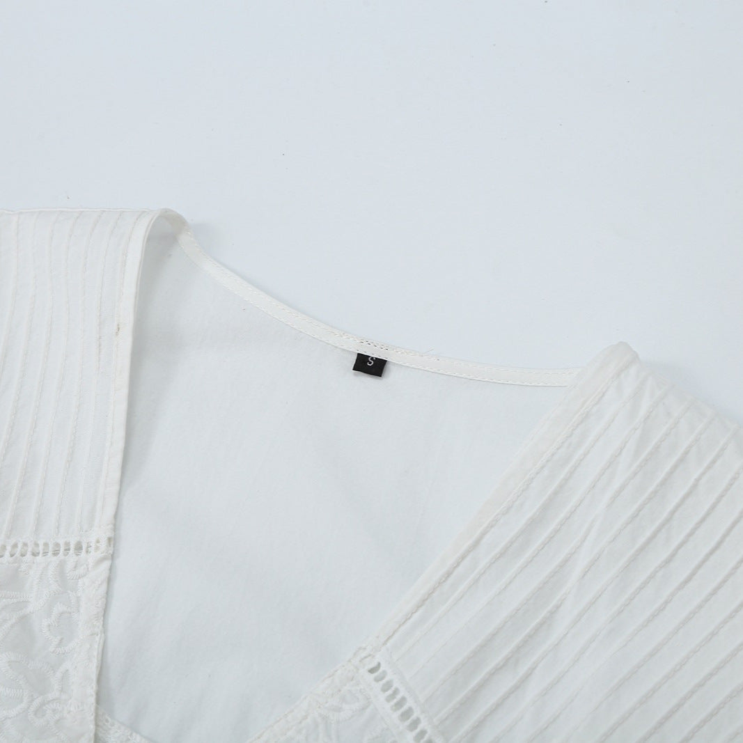 Women's blouse with V-neckline, broderie embroidery, and voluminous puff sleeves Mune Fashion