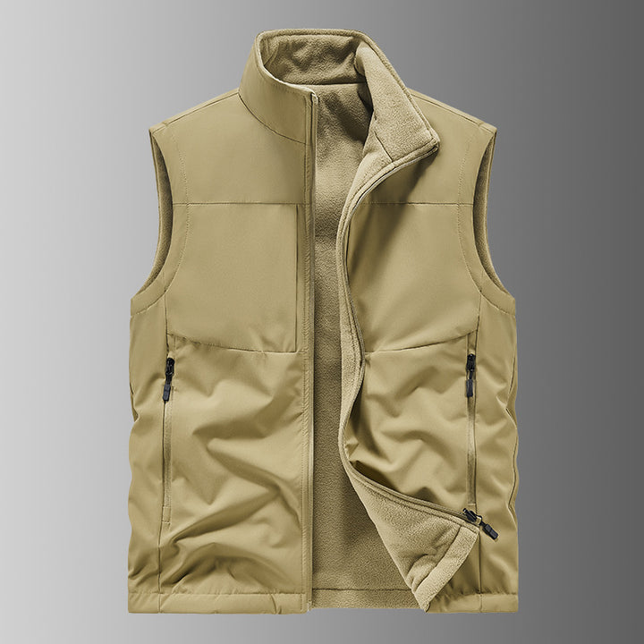 Men's padded softshell vest with fleece lining, windproof membrane, and secure zip pockets Mune Fashion