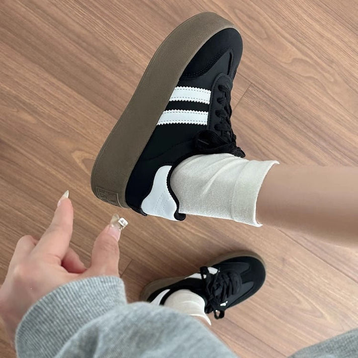 Women's sneakers with breathable upper material and non-slip sole Mune Fashion