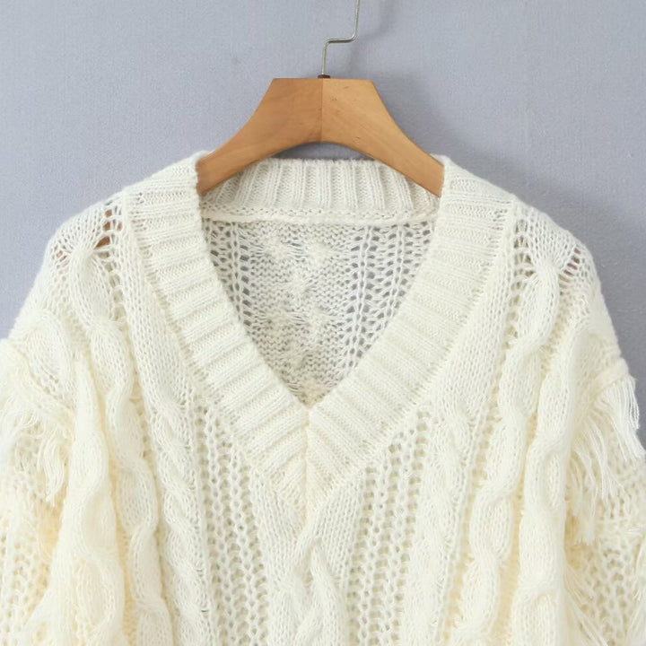 Women's Chunky Knit V-Neck Sweater with Cable Pattern and Fringes Mune Fashion