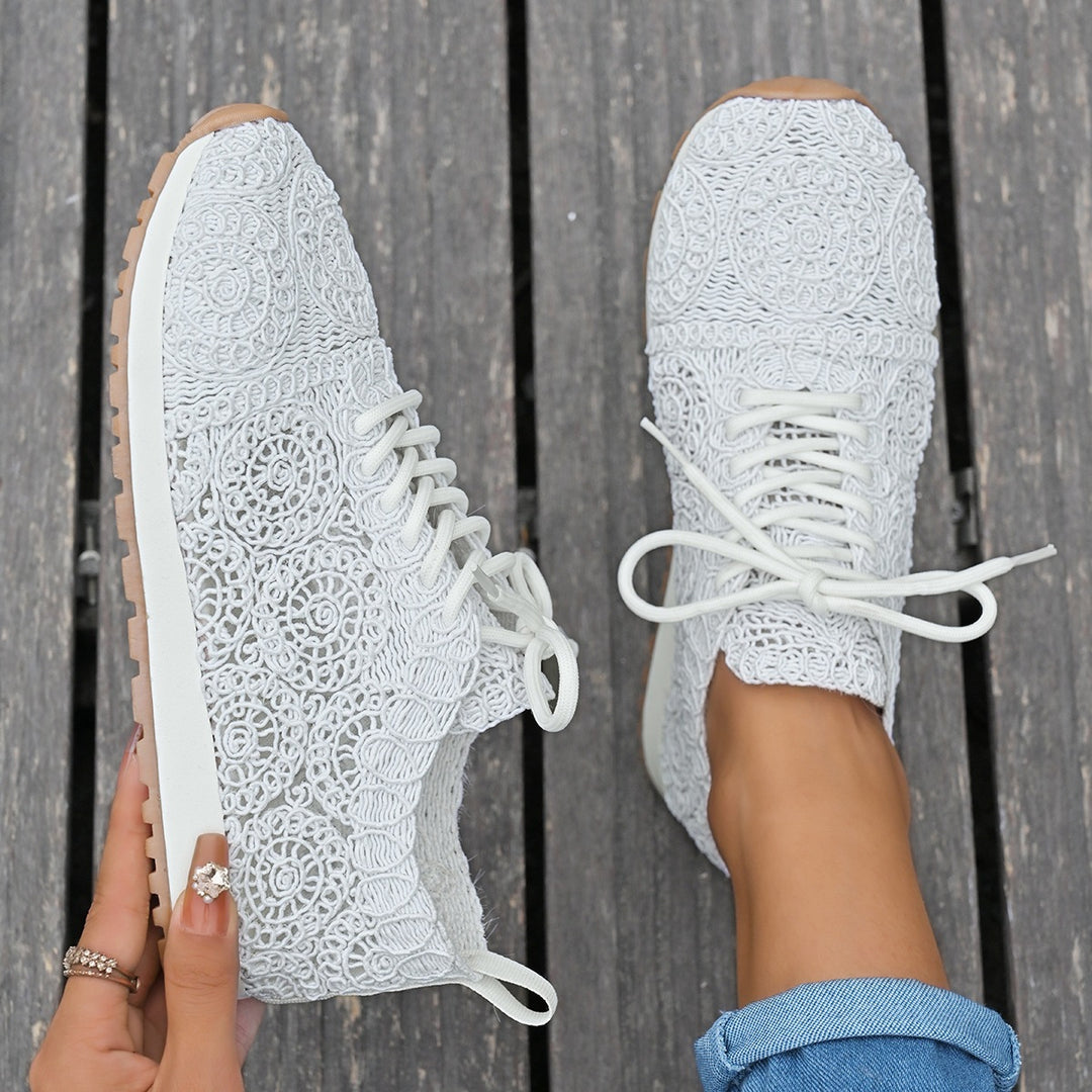 Women's Lightweight Sneakers with Crochet Tip Upper and Contoured Rubber Sole Mune Fashion