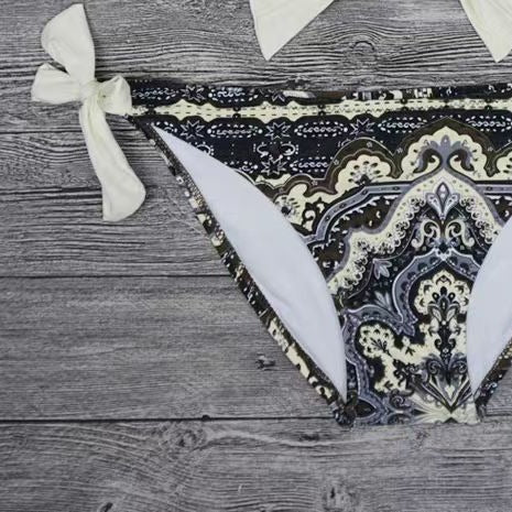 Ladies Triangle Bikini with elegant tie and extravagant pattern Mune Fashion