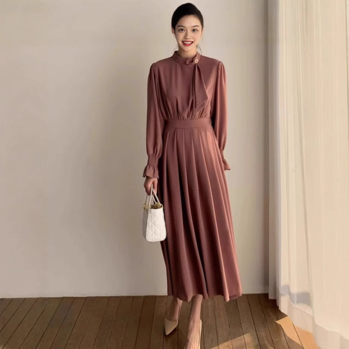 Women's midi dress with standing collar, bow panel and gathered waist Mune Fashion