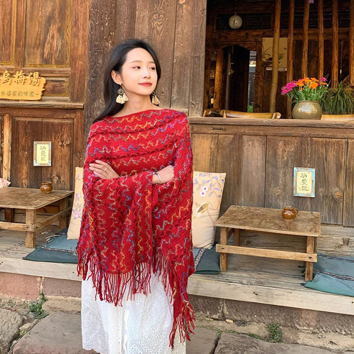 Women's Knitted V-Neck Poncho with Fringe and Structured Jacquard Mune Fashion