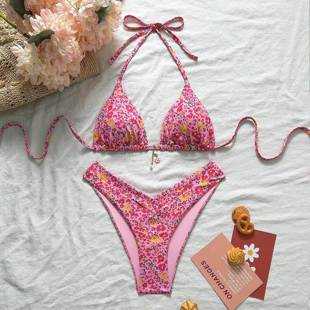 Women's Triangle Bikini with Floral Pattern Mune Fashion
