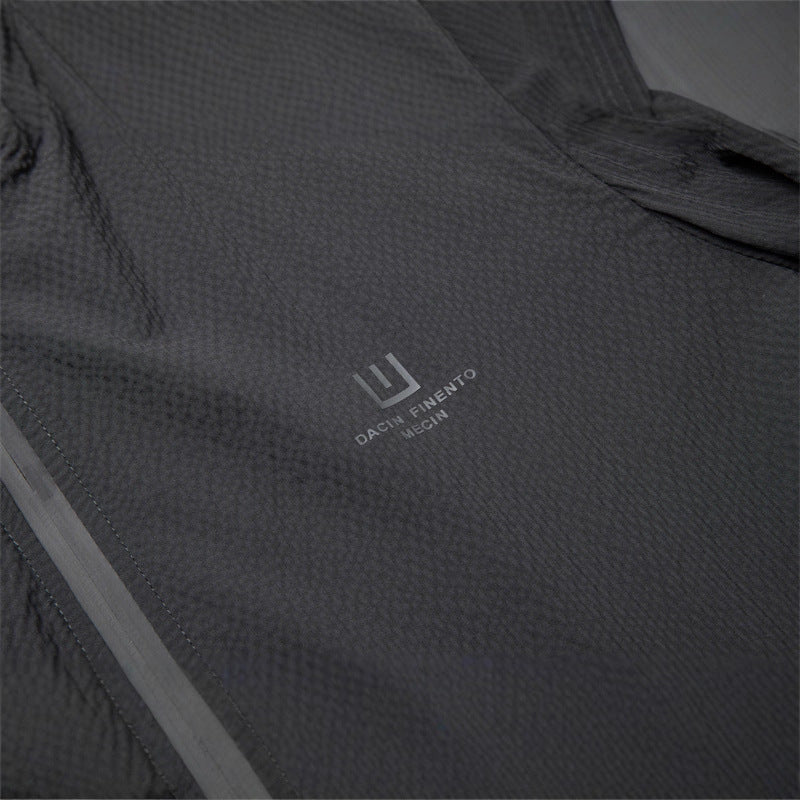 Men's lightweight water-repellent zip jacket with stand-up collar and zip pockets Mune Fashion