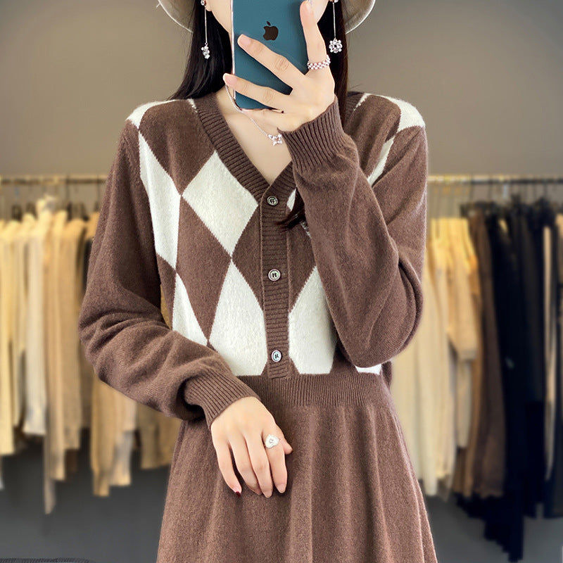 Women's knit set with V cardigan diamond pattern and fitted midi skirt Mune Fashion