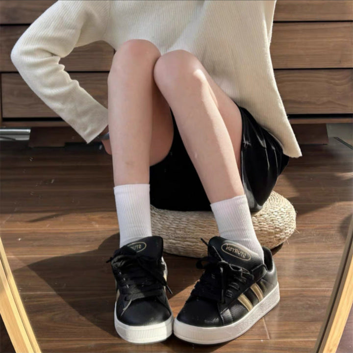 Women’s sneakers in a sporty design with reinforced support and breathable surface structure Mune Fashion