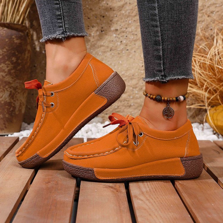 Women moccasin-style platform sneakers with suede texture, decorative hand stitching and cushioning profile sole Mune Fashion