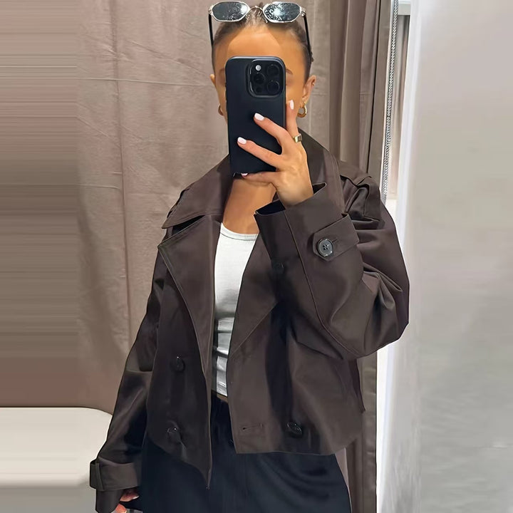 Women's cropped tailored double-breasted trench coat in boxy cut with shoulder pads and adjustable cuffs Mune Fashion