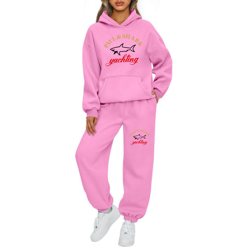 Women's oversized hoodie and jogger set with hood, kangaroo pocket, and ribbed cuffs Mune Fashion
