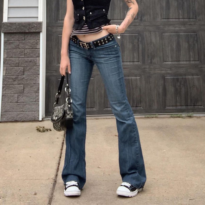 Ladies low rise flared jeans with slim thigh part and wide hem Mune Fashion