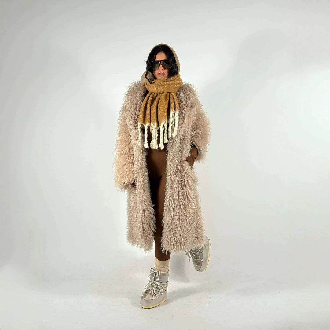 Women's Maxi Long Faux Fur Coat with Long Pile and Oversized Silhouette Mune Fashion