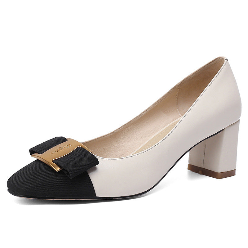 Women's two-tone pumps with contrasting toe decorative bow and mid-high block heel Mune Fashion