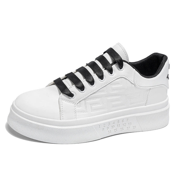 Women Fashion Sneakers with high cushioning sole and stylish applications Mune Fashion