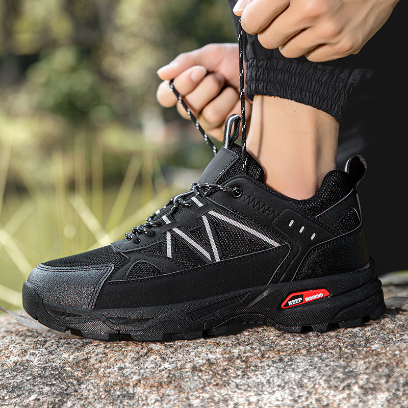 Men's robust outdoor trail runners with reinforced toe cap and shock-absorbing outsole Mune Fashion