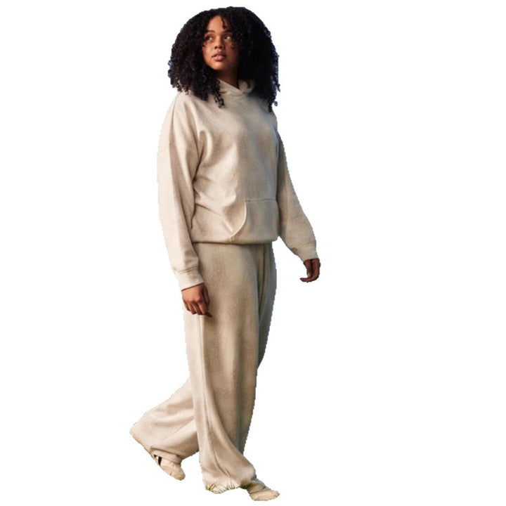 Women's oversized loungewear two-piece set with hooded sweatshirt and wide-cut sweatpants Mune Fashion