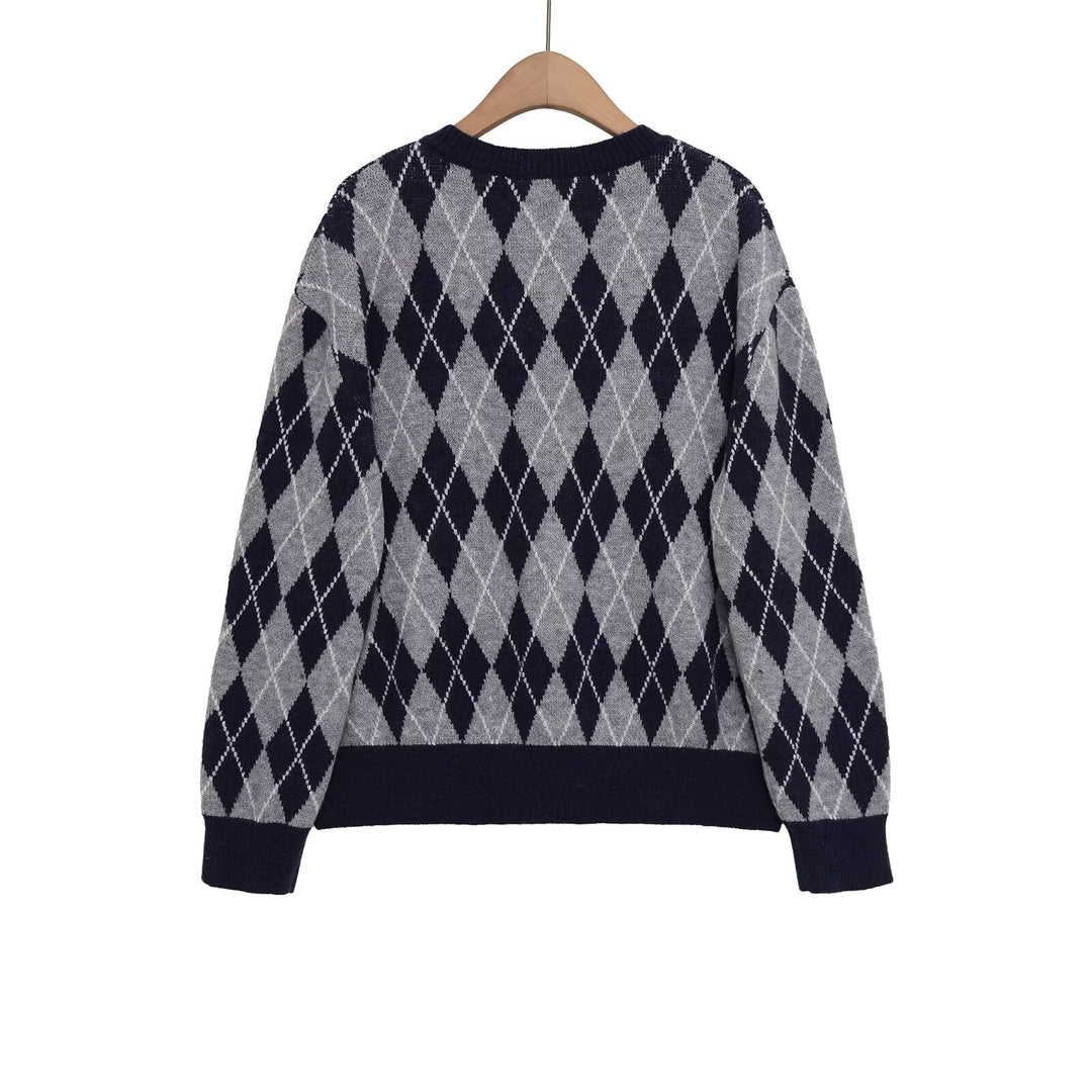 Women's Argyle V-Neck Knitted Sweater with Diamond Pattern Mune Fashion