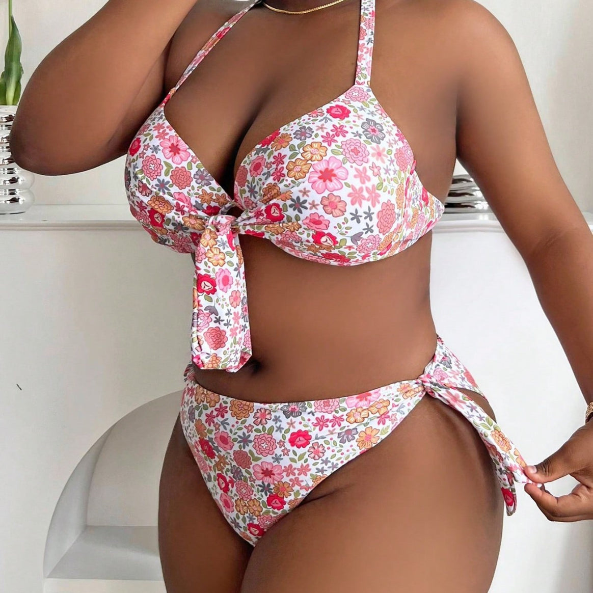 Women’s bikini with tied top and floral design Mune Fashion