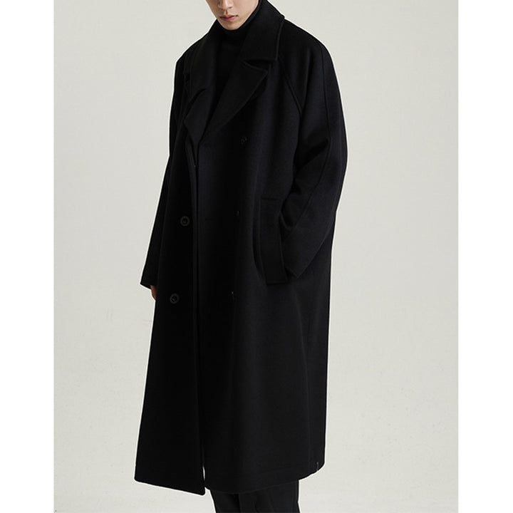 Men's wool coat in a loose fit with double-breasted button placket and wide lapels Mune Fashion