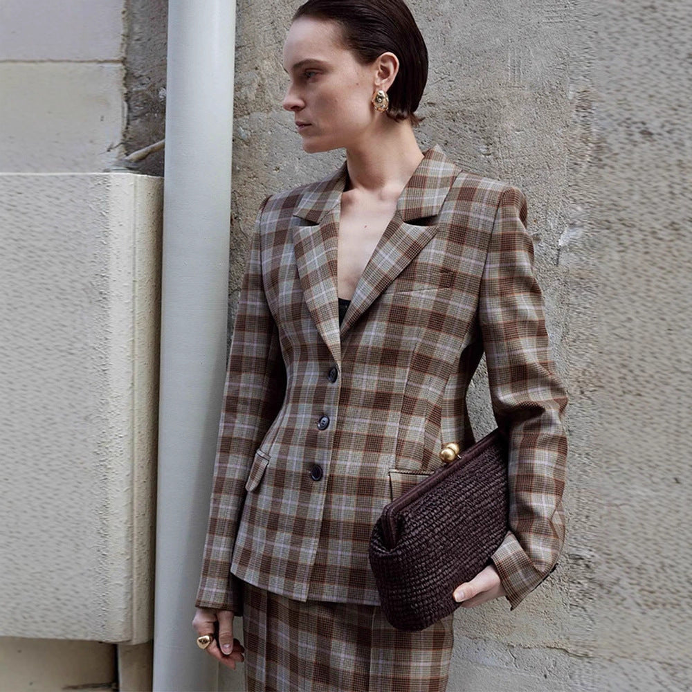 Women's Checkered Blazer and Mini Skirt Set with Tailored Silhouette and Peplum Mune Fashion