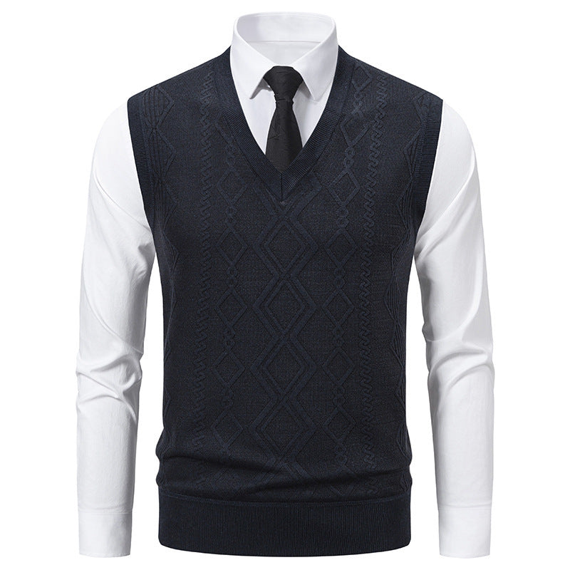 Men's Knitted Pullover with V-Neck and Textured Cable Pattern Mune