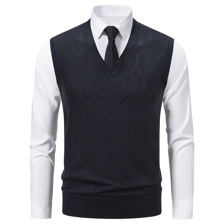 Men's Knit Sweater with V-Neck and Textured Cable Pattern Mune