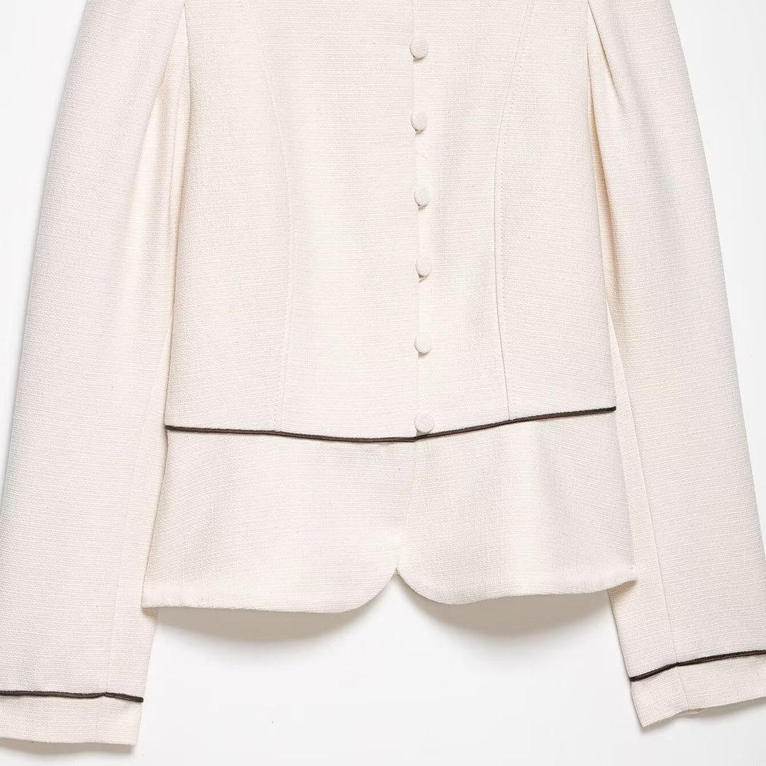 Ladies short blazer in bouclé look with stand-up collar, decorative piping and covered buttons Mune Fashion