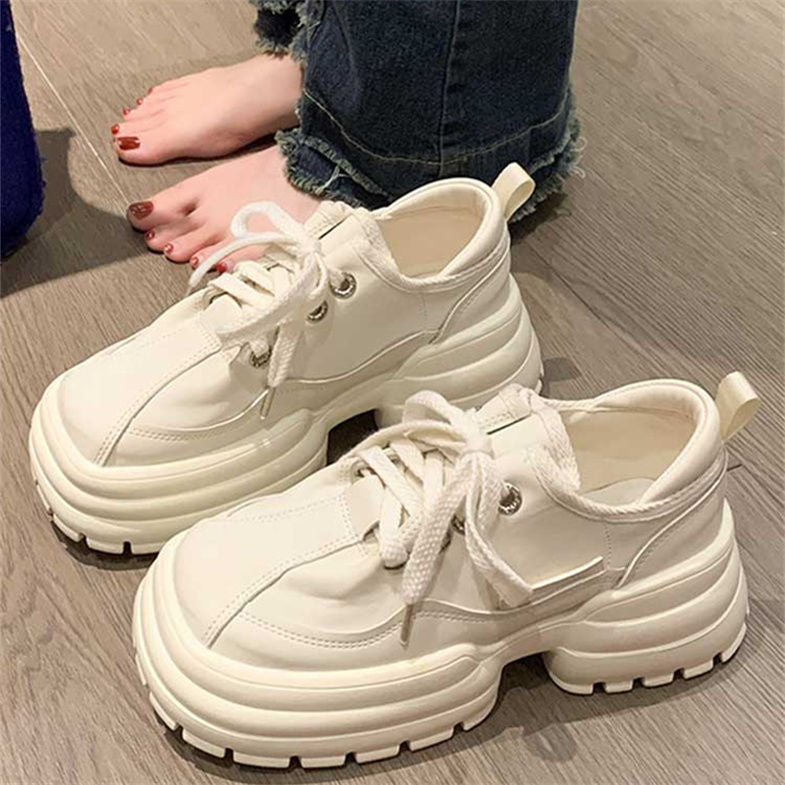 Women Sneakers with futuristic design and cushioning comfort sole Mune Fashion