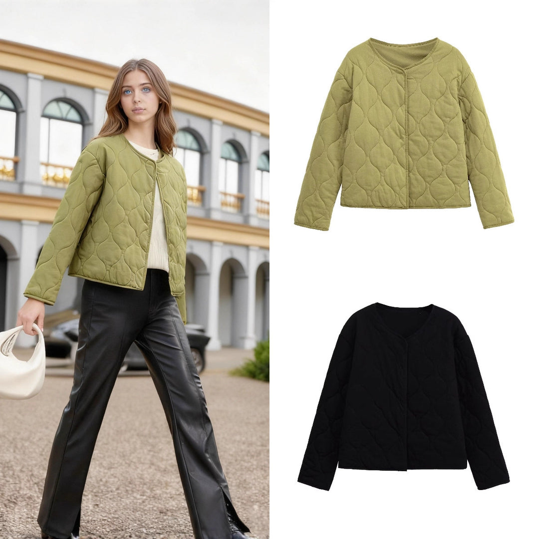 Ladies Quilted Short Jacket in Oversized Cut with Round Neck and Wave Stitching Mune Fashion