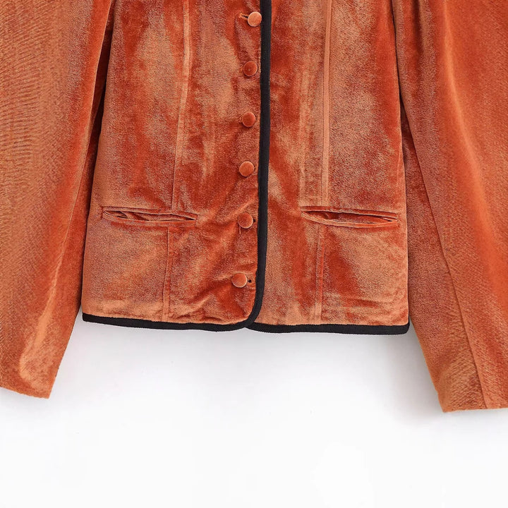 Ladies velvet jacket with stand-up collar, contrasting piping and button closure Mune Fashion
