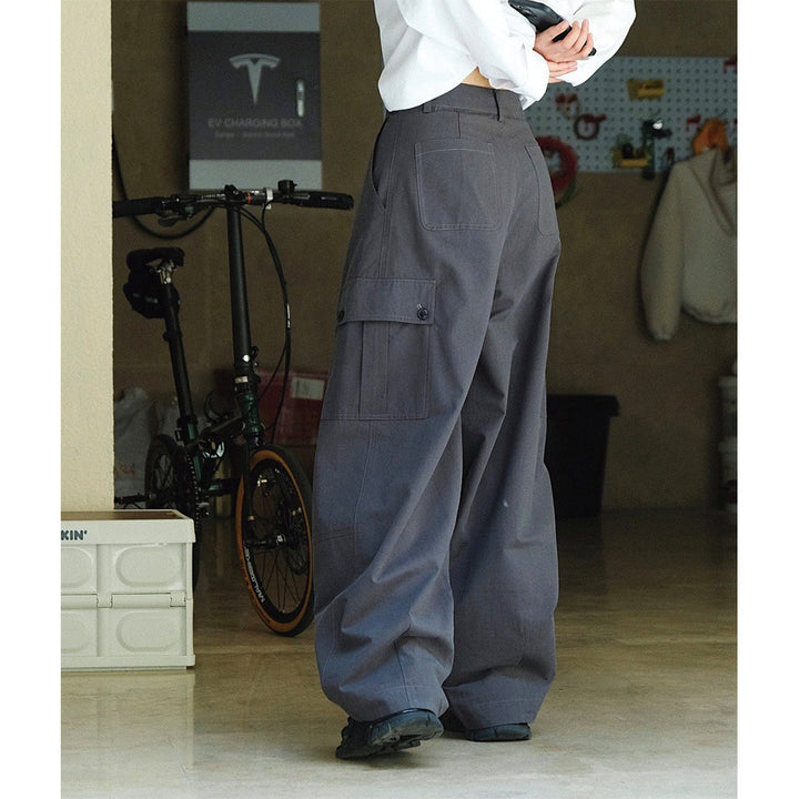 Women's Wide Utility Cargo Pants in Balloon Cut with Large Flap Pockets Mune Fashion