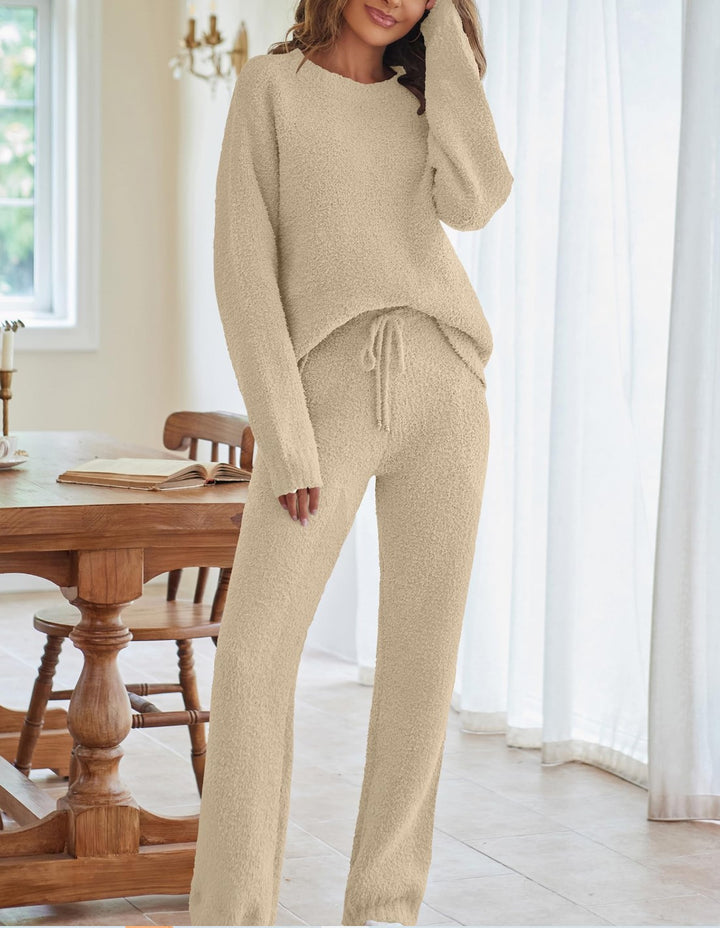 Women's cozy lounge set with oversized sweater and drawstring pants Mune Fashion