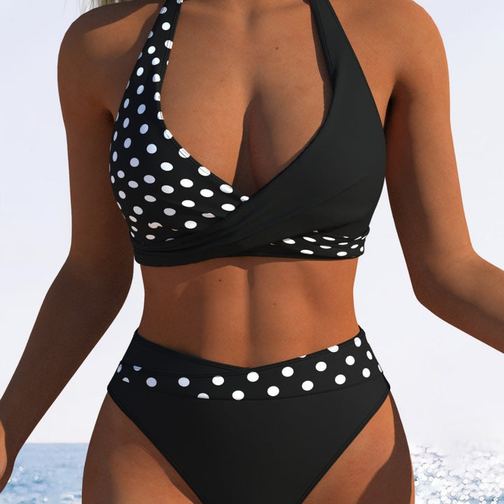 Ladies High-Cut Bikini Set with Fashionable Wrap Top and Elastic Waist Mune Fashion
