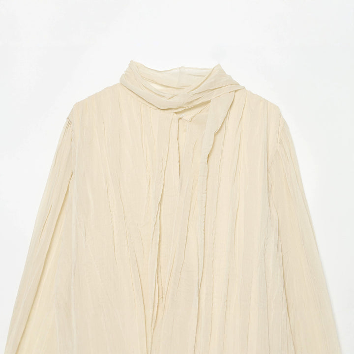Women Light Blouse in Creased Look with Tie and Twisted Hem Mune Fashion