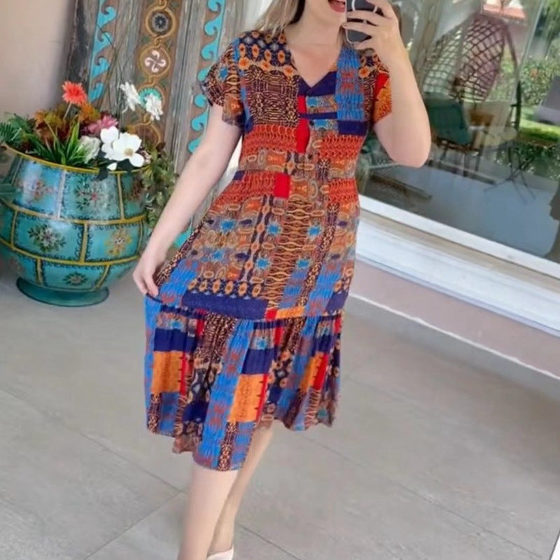 Women’s layered midi dress with V-neck, short sleeves, and patchwork look Mune Fashion