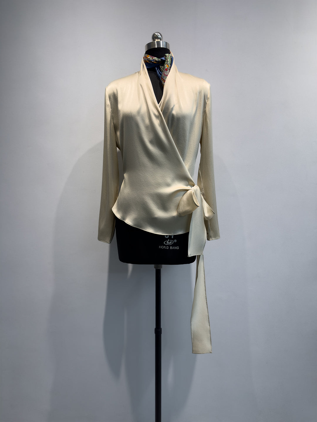 Women's Elegant Wrap Blouse Mune Fashion