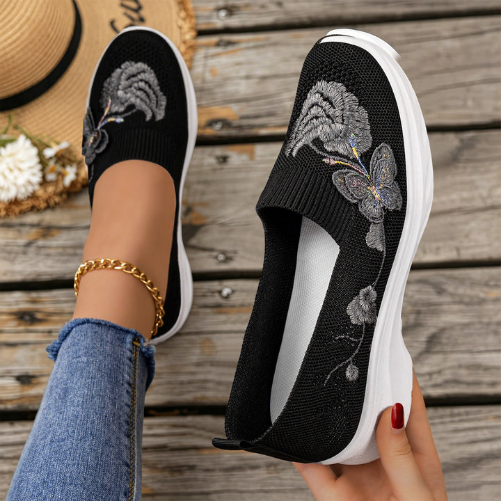 Women's knitted slip-on slippers with butterfly embroidery and cushioning EVA platform sole Mune Fashion