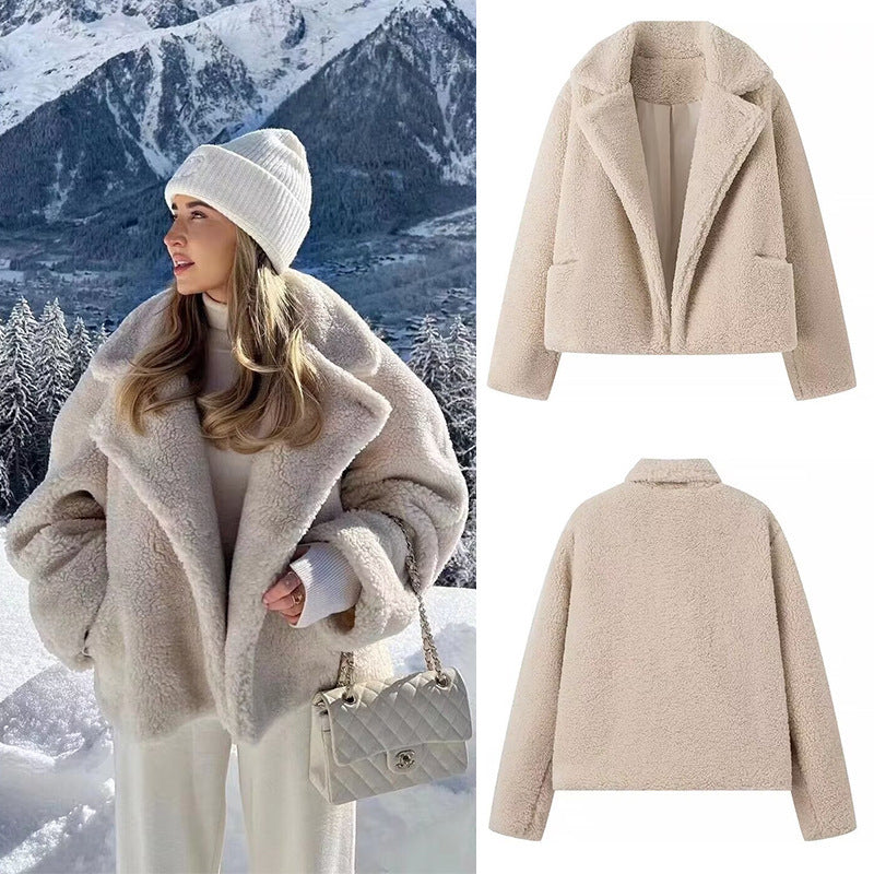 Women's short-cut teddy jacket in lamb fur look with oversized lapel collar Mune Fashion